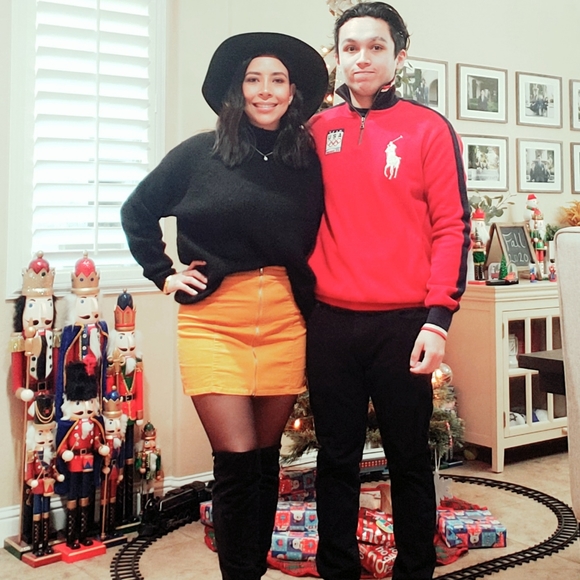 Meet your Posher Lara - Picture 5 of 7